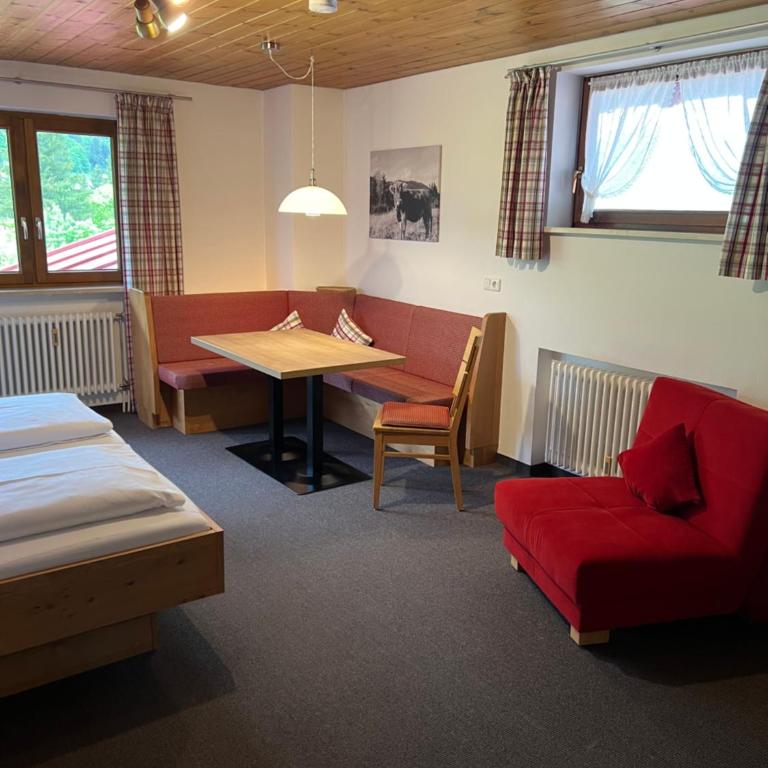 Landhaus Hosp - Apartment mit 1 Schlafzimmer, Balkon und Bergblick - 2