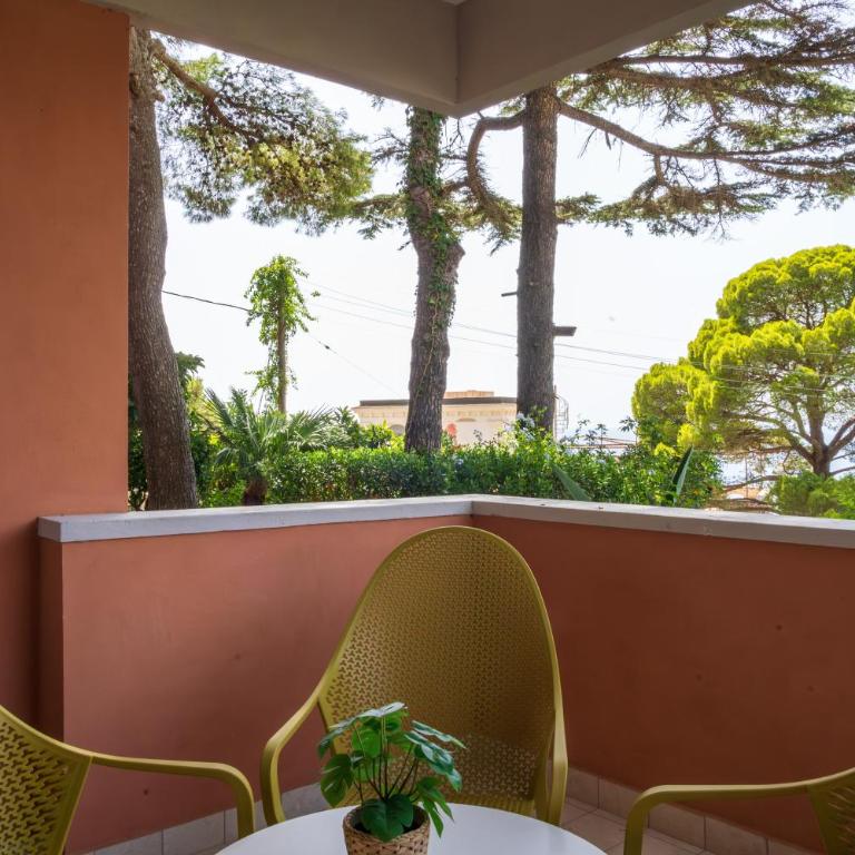 Capri Koral Guest House - Junior Suite Deluxe - 14