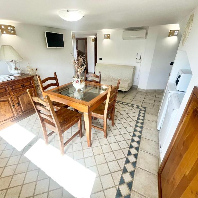 Charming villa in Umbria - sleeps 16 - lake view - Pool, jacuzzi and events room - Villa - 17