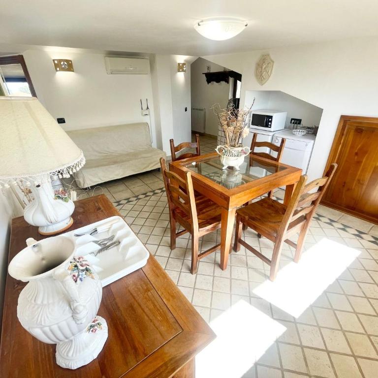 Charming villa in Umbria - sleeps 16 - lake view - Pool, jacuzzi and events room - Villa - 25
