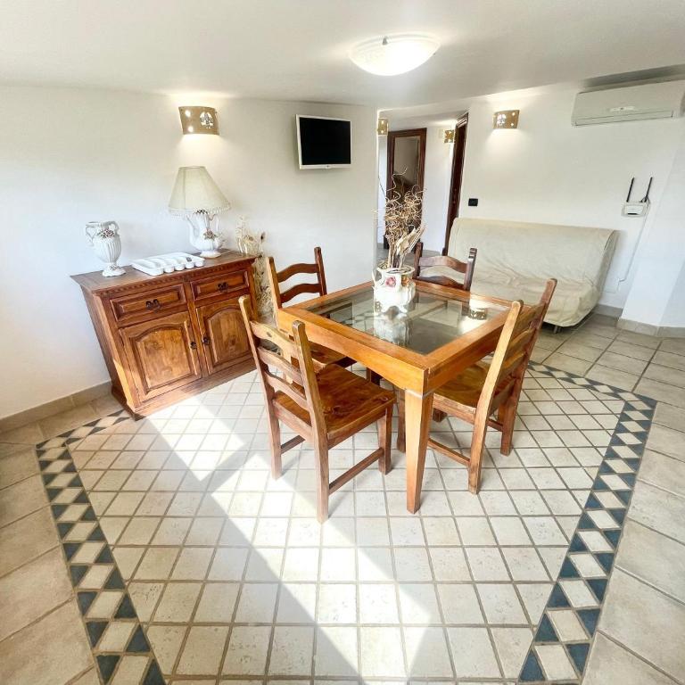 Charming villa in Umbria - sleeps 16 - lake view - Pool, jacuzzi and events room - Villa - 27