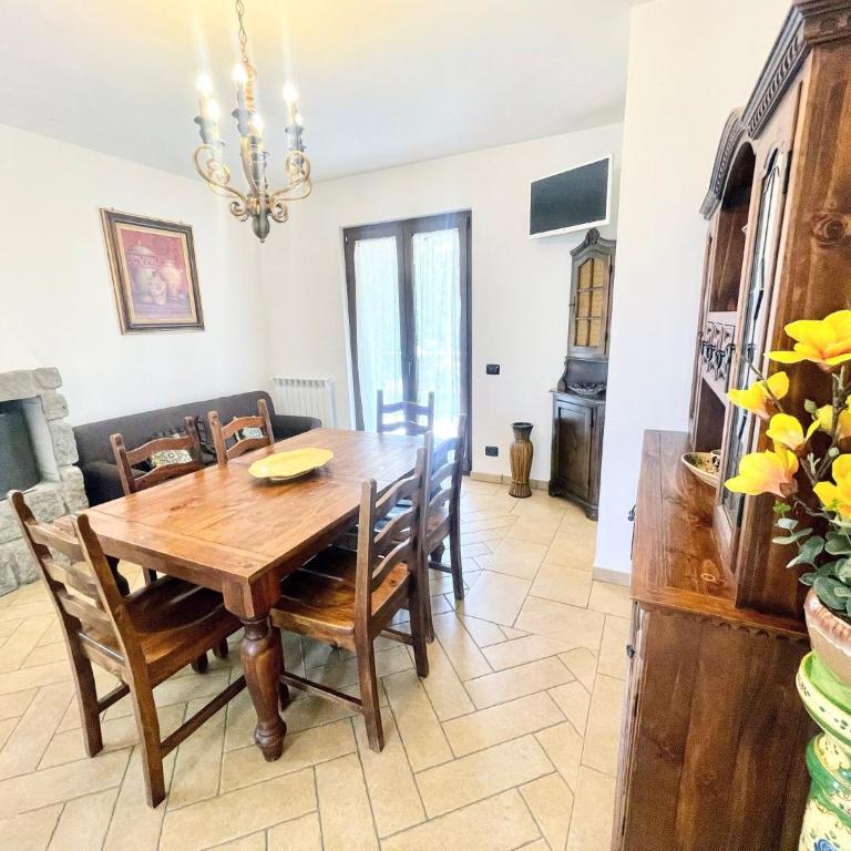 Charming villa in Umbria - sleeps 16 - lake view - Pool, jacuzzi and events room - Villa - 39