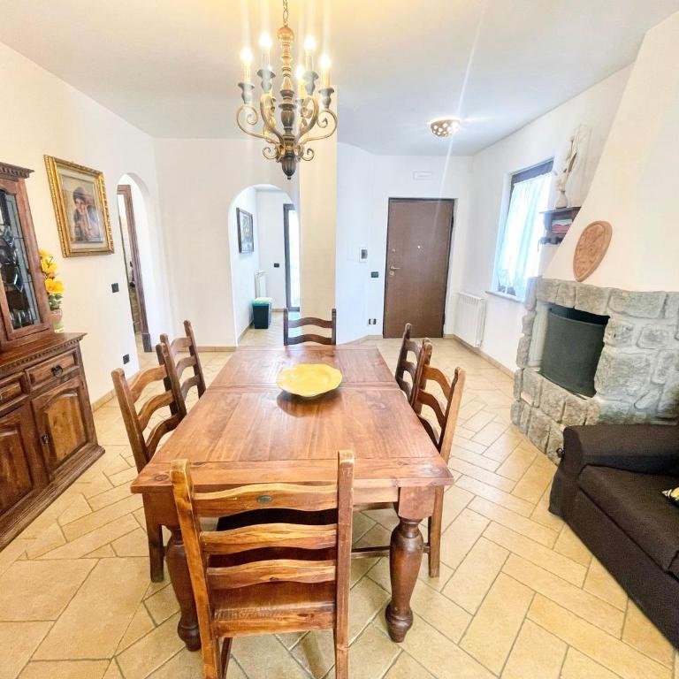 Charming villa in Umbria - sleeps 16 - lake view - Pool, jacuzzi and events room - Villa - 40