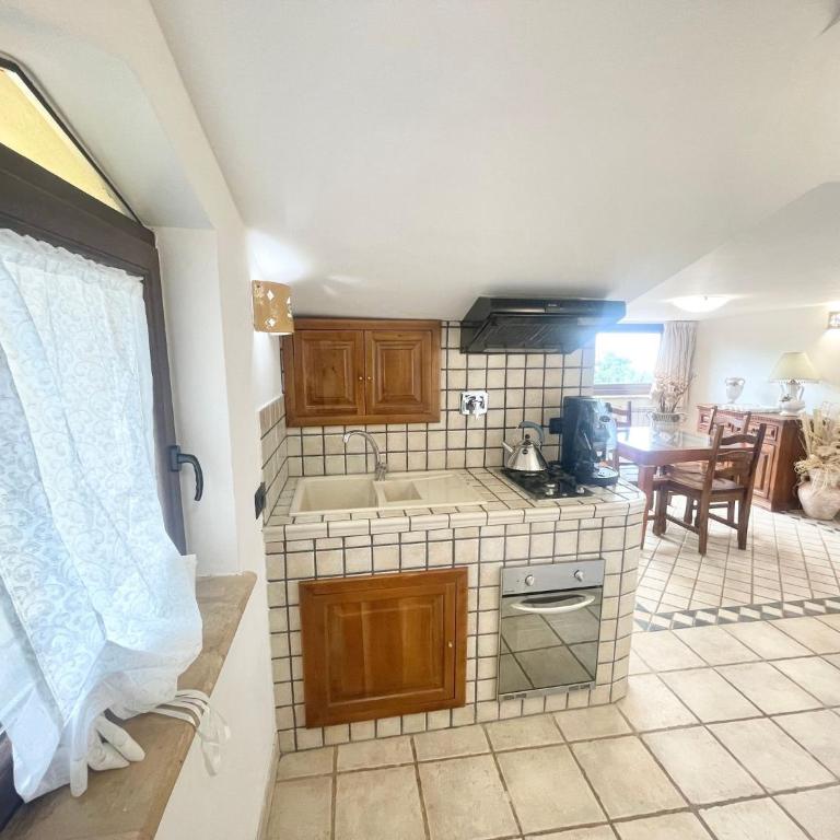 Charming villa in Umbria - sleeps 16 - lake view - Pool, jacuzzi and events room - Villa - 44