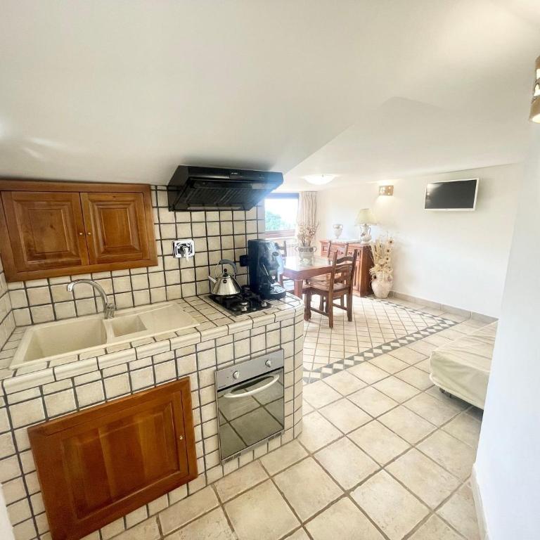Charming villa in Umbria - sleeps 16 - lake view - Pool, jacuzzi and events room - Villa - 49