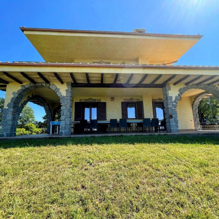 Charming villa in Umbria - sleeps 16 - lake view - Pool, jacuzzi and events room - Villa - 72