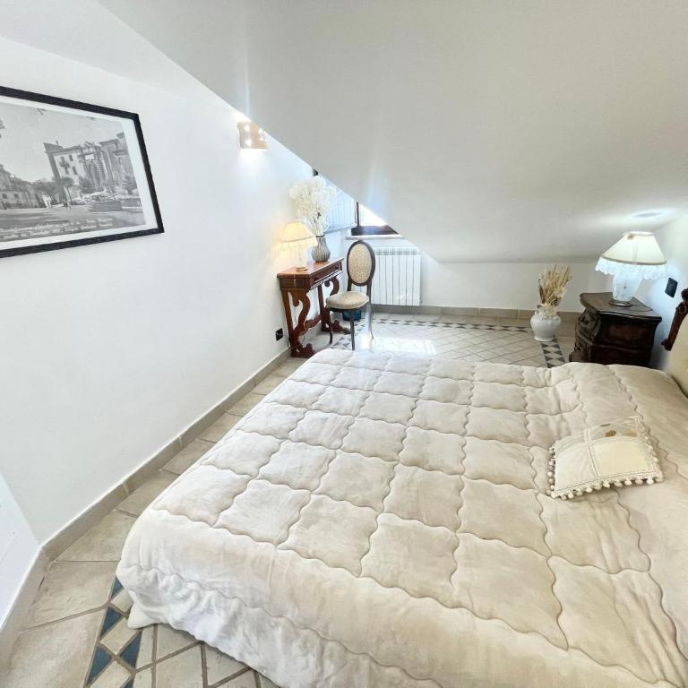 Charming villa in Umbria - sleeps 16 - lake view - Pool, jacuzzi and events room - Villa - 86