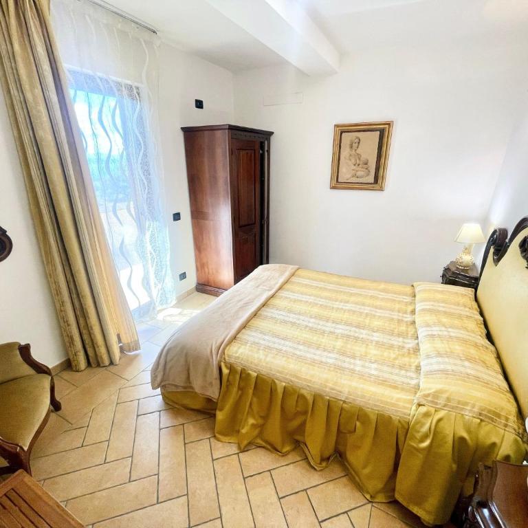 Charming villa in Umbria - sleeps 16 - lake view - Pool, jacuzzi and events room - Villa - 88