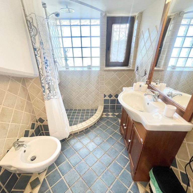 Charming villa in Umbria - sleeps 16 - lake view - Pool, jacuzzi and events room - Villa - 92