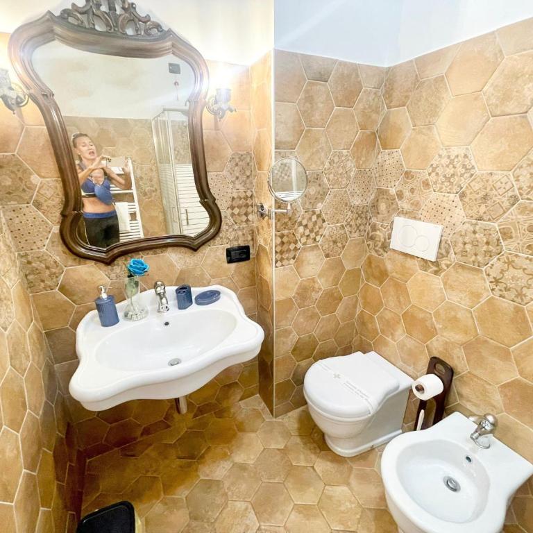 Charming villa in Umbria - sleeps 16 - lake view - Pool, jacuzzi and events room - Villa - 98