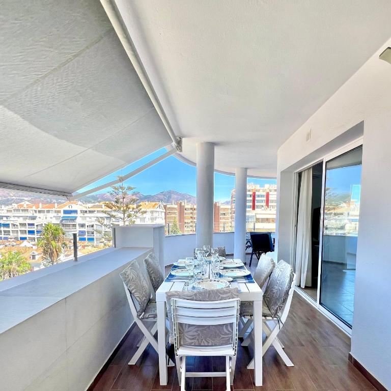 Magnífico Ático 4 hab frente a la playa con piscinas parking incluido por keywise - Apartamento con vistas al mar - 16