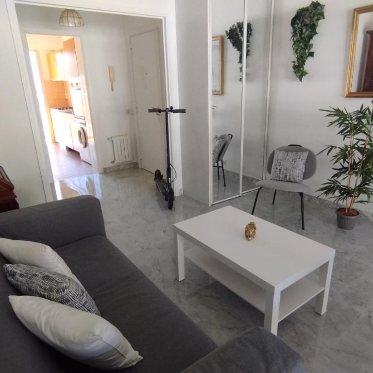 Beautiful 2 bedroom apartment Port - 5 min to beaches - Appartement 2 Chambres - 1