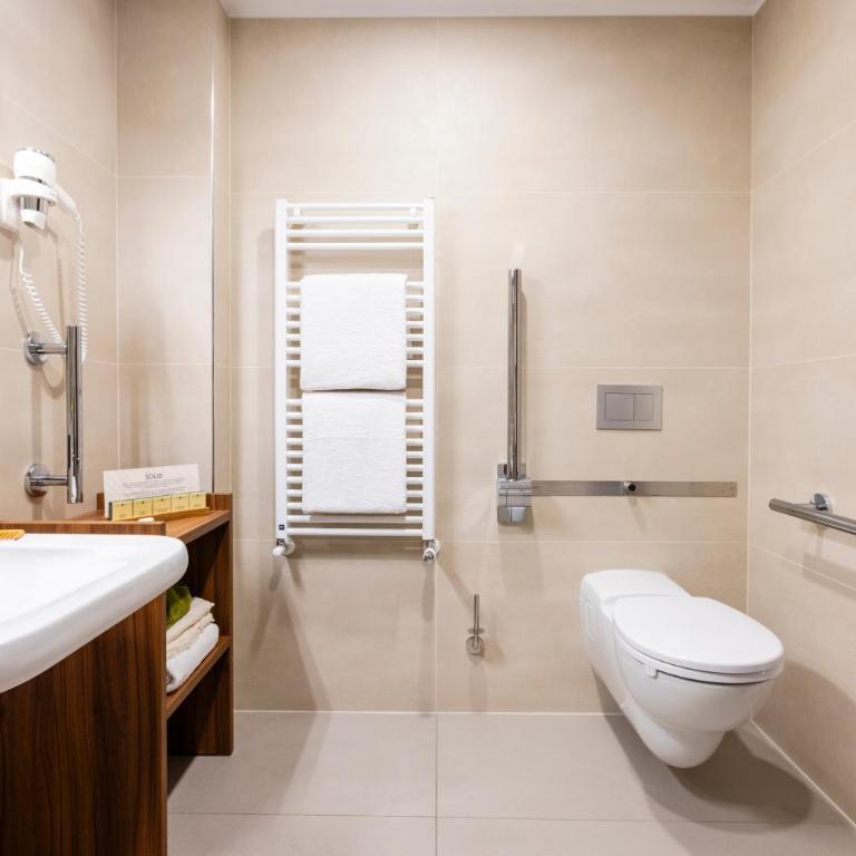 Adoro Hotel - Chambre Double ou Lits Jumeaux Supérieure - 11