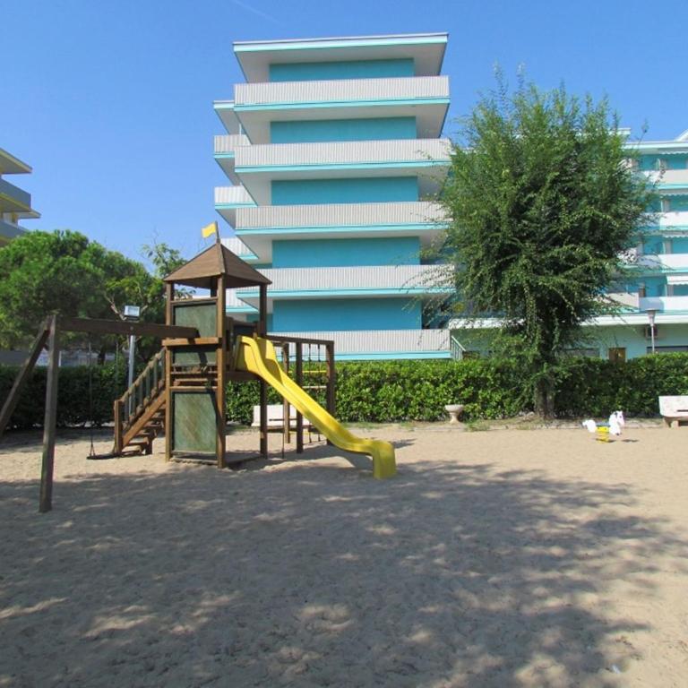 Enjoy a flat surrounded by pools - Apartment - 5