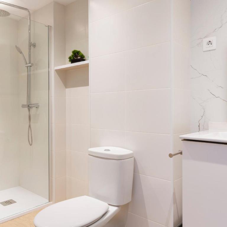 SingularStays Olimpia - One-Bedroom Apartment - 16