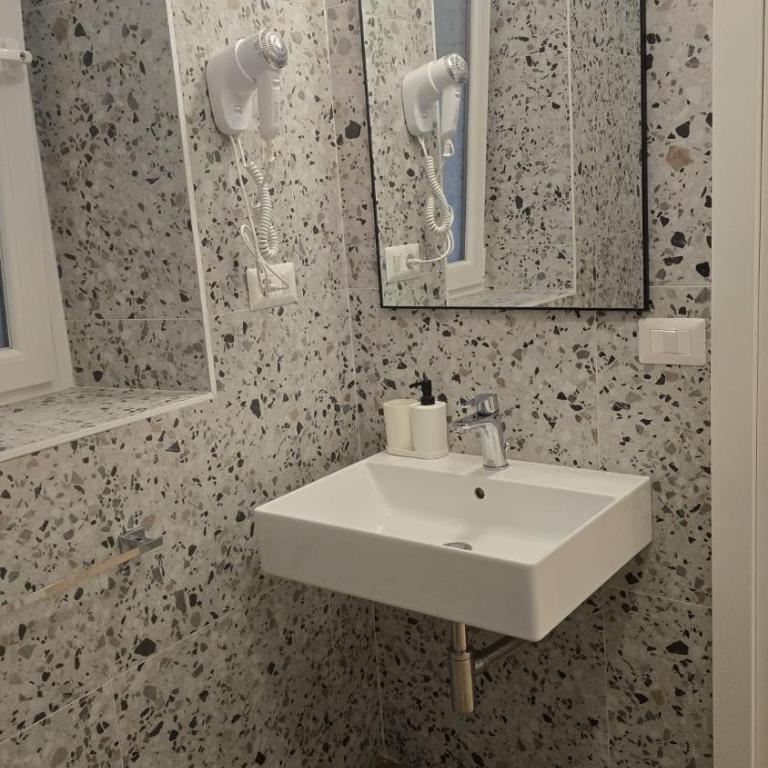 Domus Regis Rooms - Casa Vacanze con 3 Camere da Letto - 21