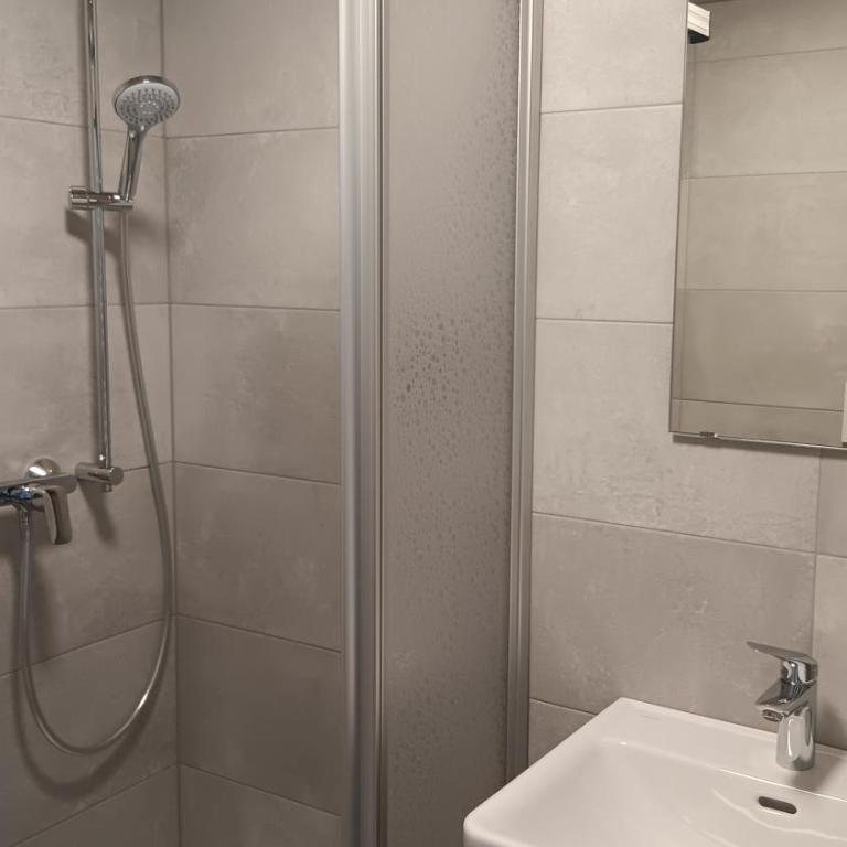Haus Huber Zimmer und Apartments - Budget Doppelzimmer - 2