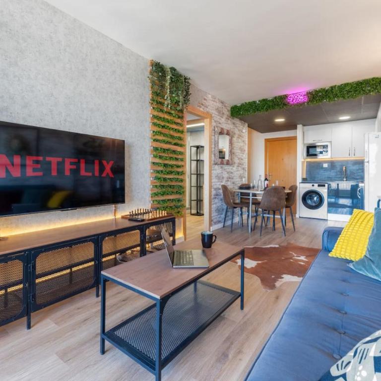 Charming Loft in Salou - Two-Bedroom Apartment with Pool View - 24