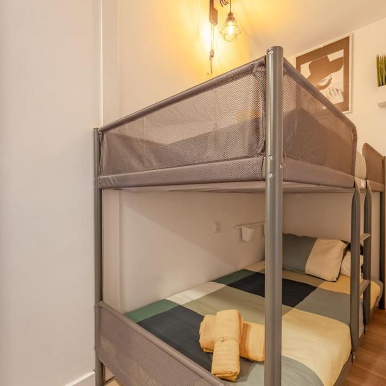 Charming Loft in Salou - Two-Bedroom Apartment with Pool View - 22