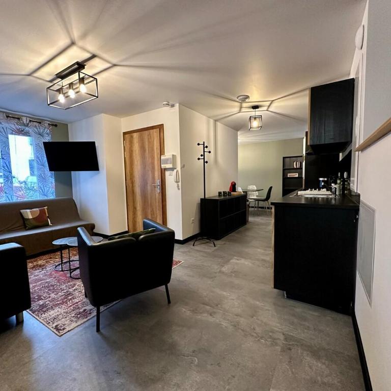 LE BANGKOK - 8 personnes - 4 chambres et 4 sdb & wc - Four-Bedroom Apartment - 25