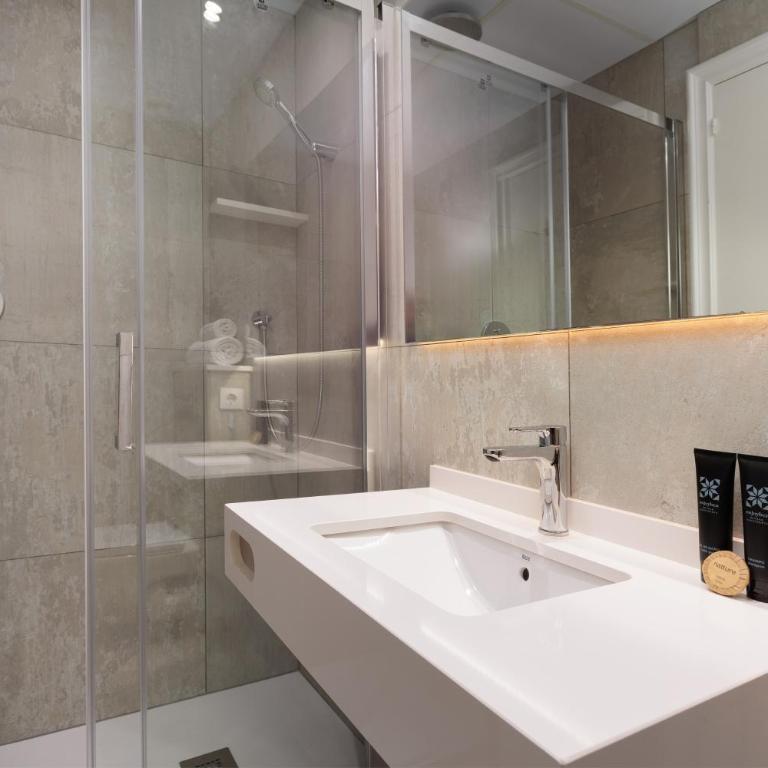 Colon Deluxe con Piscina cerca del Mar - Three-Bedroom Apartment - 30