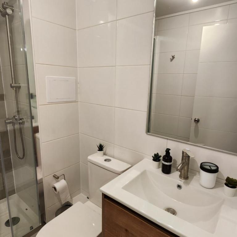 Departamento Estudio, inmejorable ubicación, parking - One-Bedroom Apartment - 8