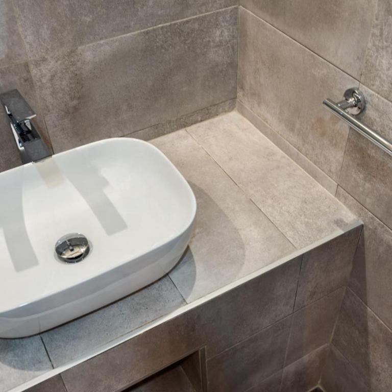 Modern and Refurbished - 2Bedrooms 2Baths-Justicia - Two-Bedroom Apartment - 15