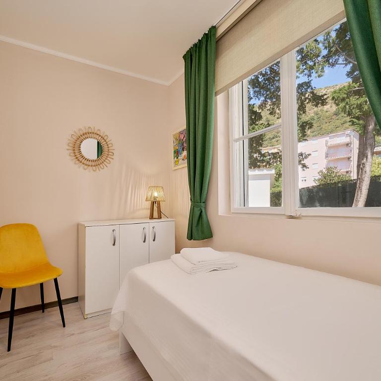 Mediterranean vacation home with pool Petrovac - Kuća sa 3 Spavaće Sobe - 31