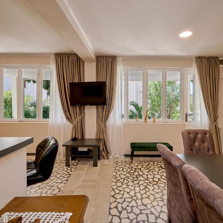 Mediterranean vacation home with pool Petrovac - Kuća sa 3 Spavaće Sobe - 33