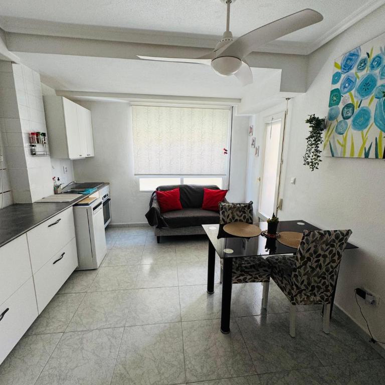 Beach apartment / Torrevieja - One-Bedroom Apartment - 7
