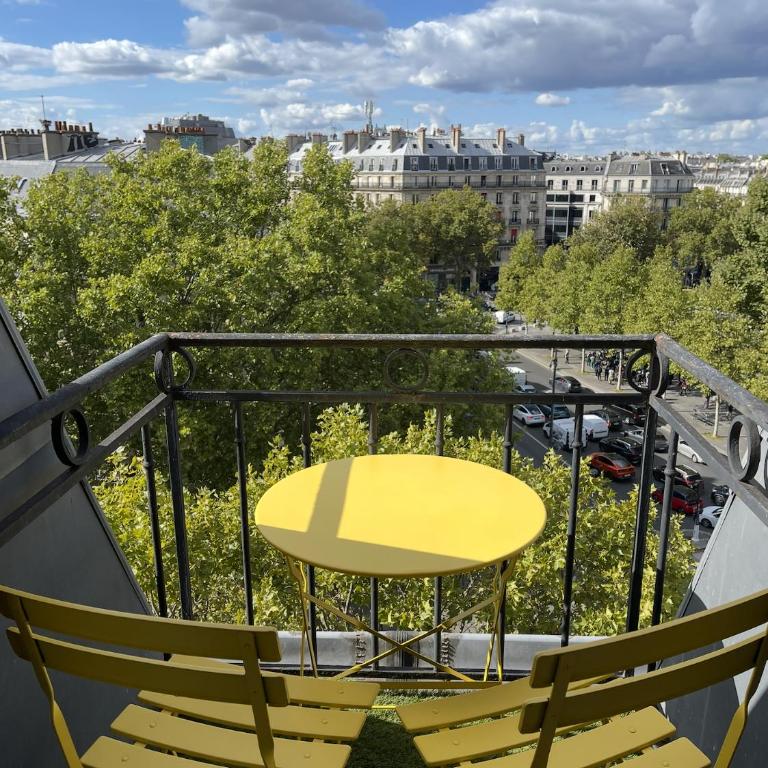 Eiffel Tower View Apartment - Chambre Double Deluxe avec Balcon - 8