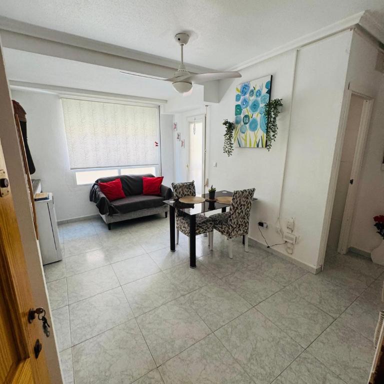Beach apartment / Torrevieja - One-Bedroom Apartment - 2