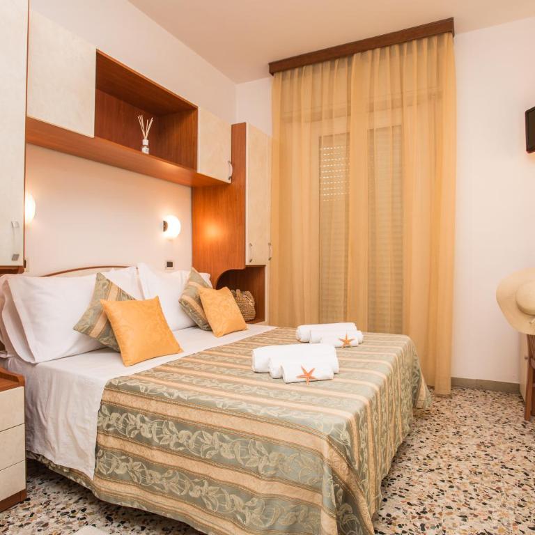 Hotel Oregon - Double or Twin Room with Balcony - 1