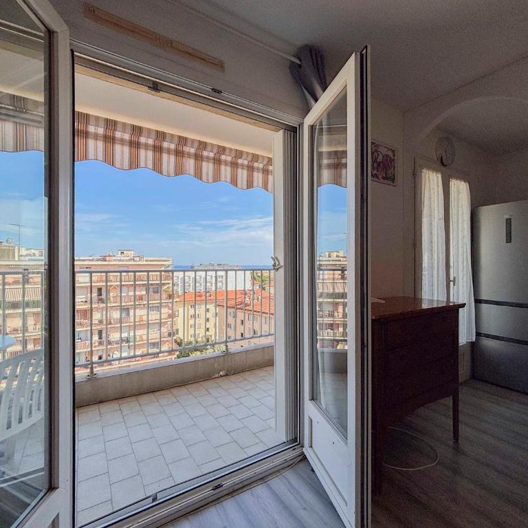 Douceur azuréenne - Wifi, Parking, vue mer, 4pers - Appartement 1 Chambre - 9