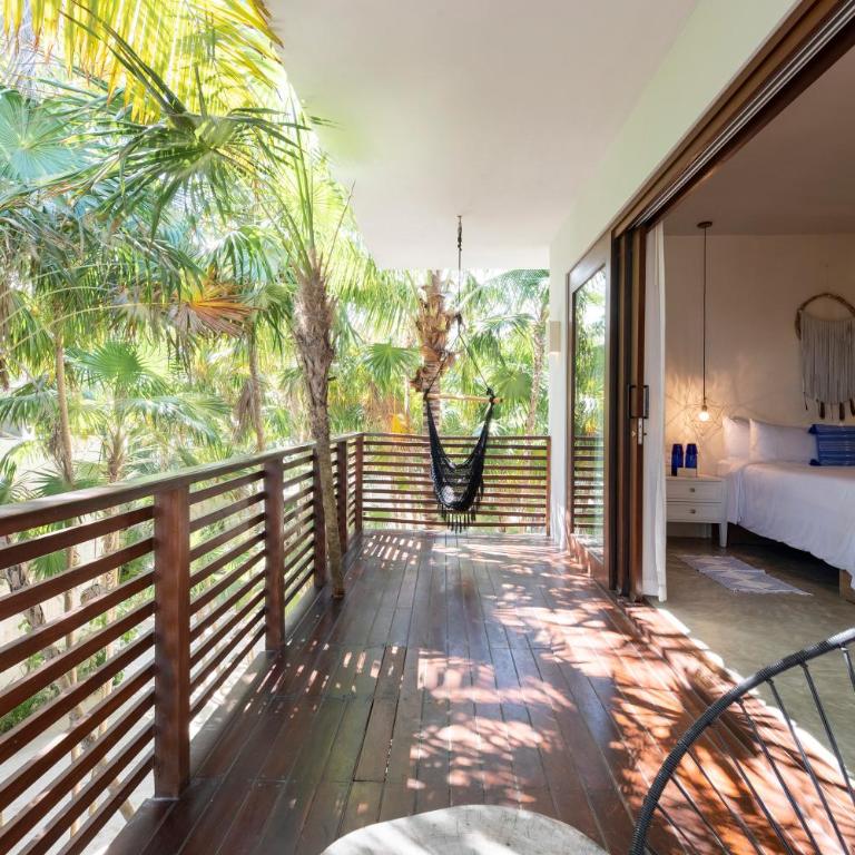 La Zebra Tulum, a Small Luxury Hotel - Upper Level Beach Side Suite - 4