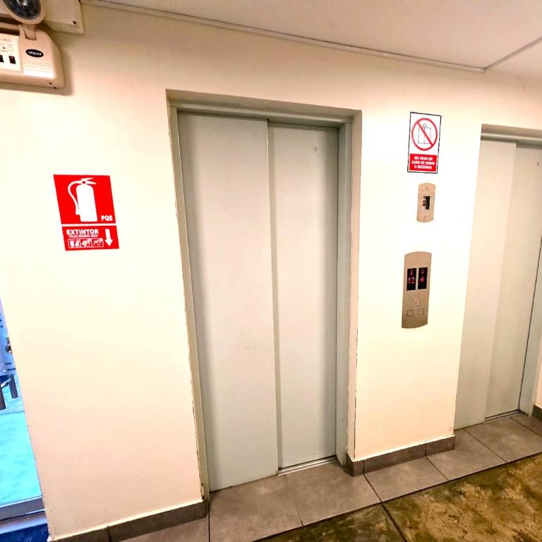 Apartamento Premium frente a Universidad San Marcos para 4 pers en lima - Three-Bedroom Premium Apartment with Balcony - 21
