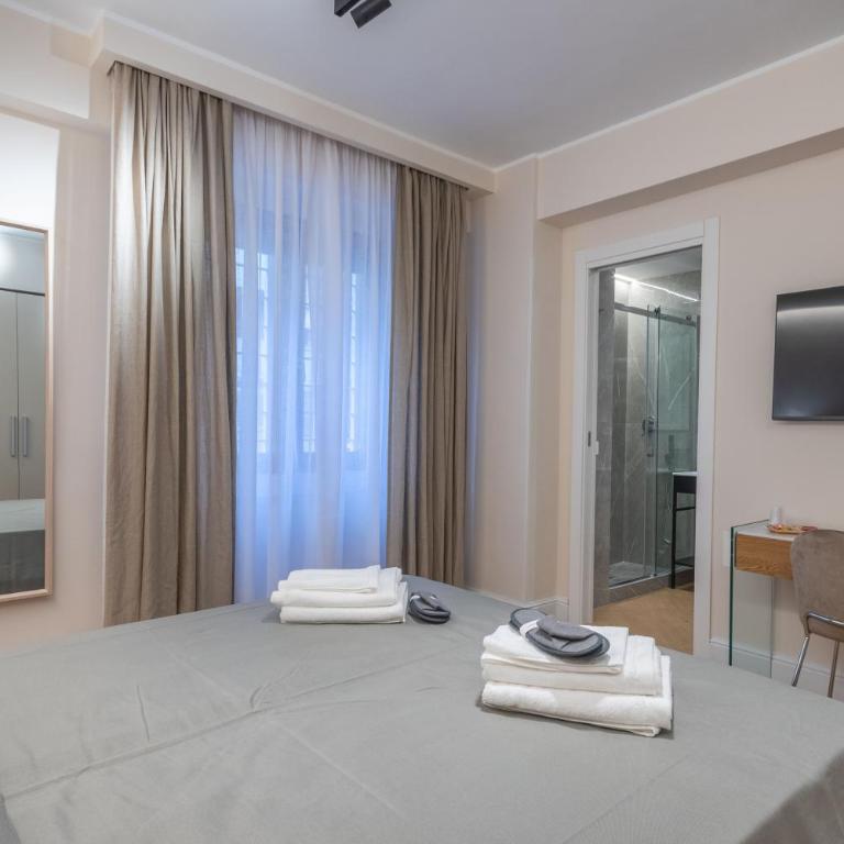 Flat Urban Suites - Family Suite with Balcony - 7