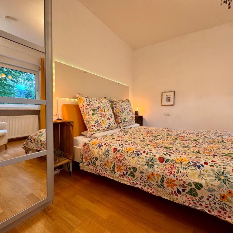 Fireplace Room, Free Parking, Artist's House - Doppelzimmer mit eigenem externen Bad - 10