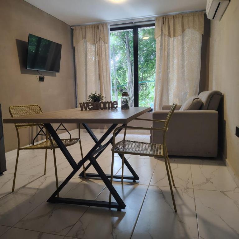 Laureles del parque loft - Habitación Doble con baño privado - 4