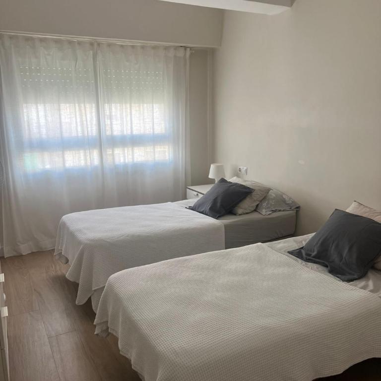 Family Home AVE Joaquín Sorolla & Centro - Two-Bedroom Apartment - 14