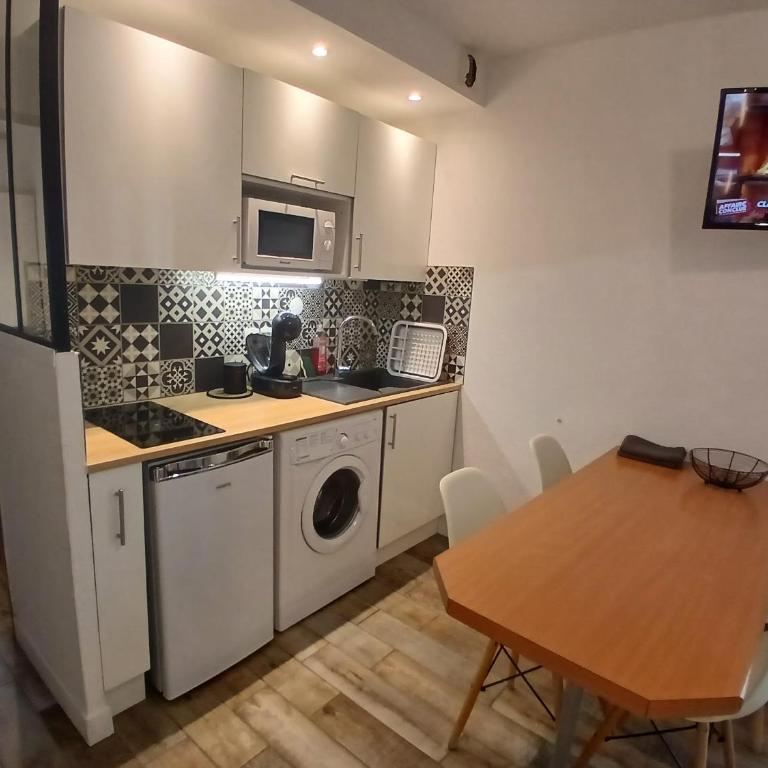 Charmant T2 avec loggia belle vue mer et parking - Apartamento de 1 dormitorio - 5