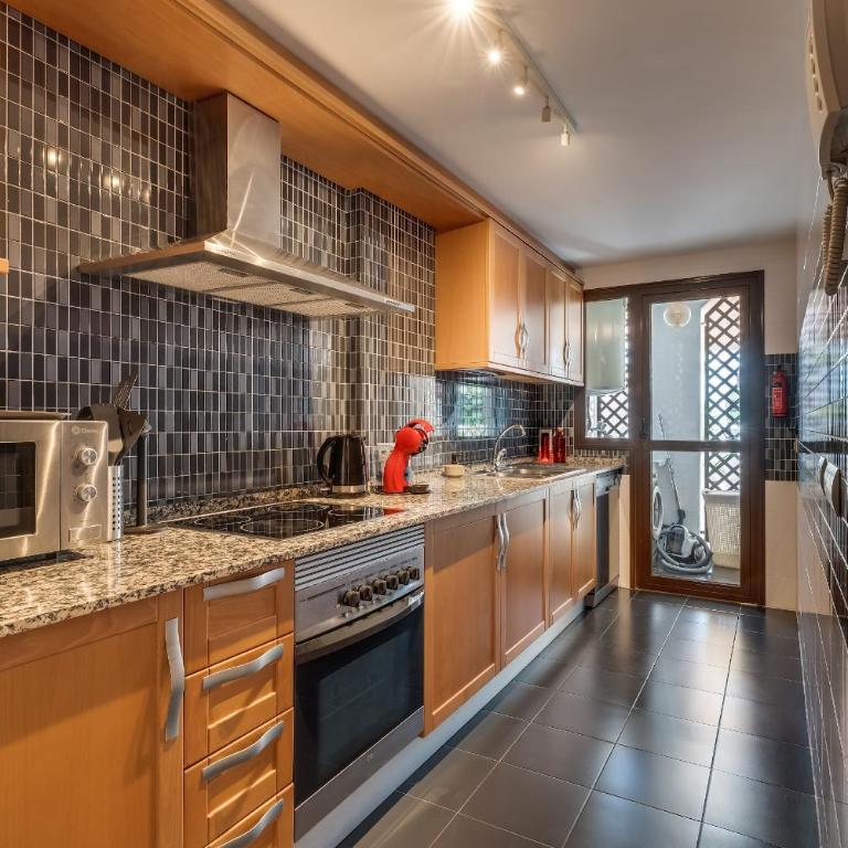 Ultimate Rentals - Casa Golf Hills 3 - Spacious Terrace And Communal Pool - Apartment - 24