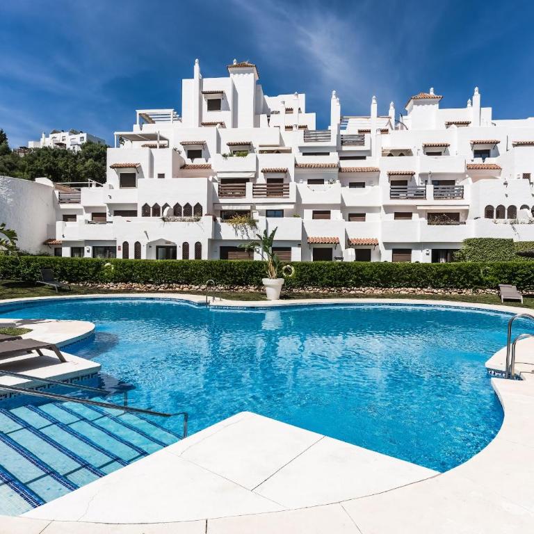 Ultimate Rentals - Casa Golf Hills 3 - Spacious Terrace And Communal Pool - Apartment - 2