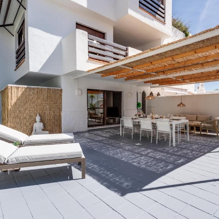 Ultimate Rentals - Casa Golf Hills 3 - Spacious Terrace And Communal Pool - Apartment - 1