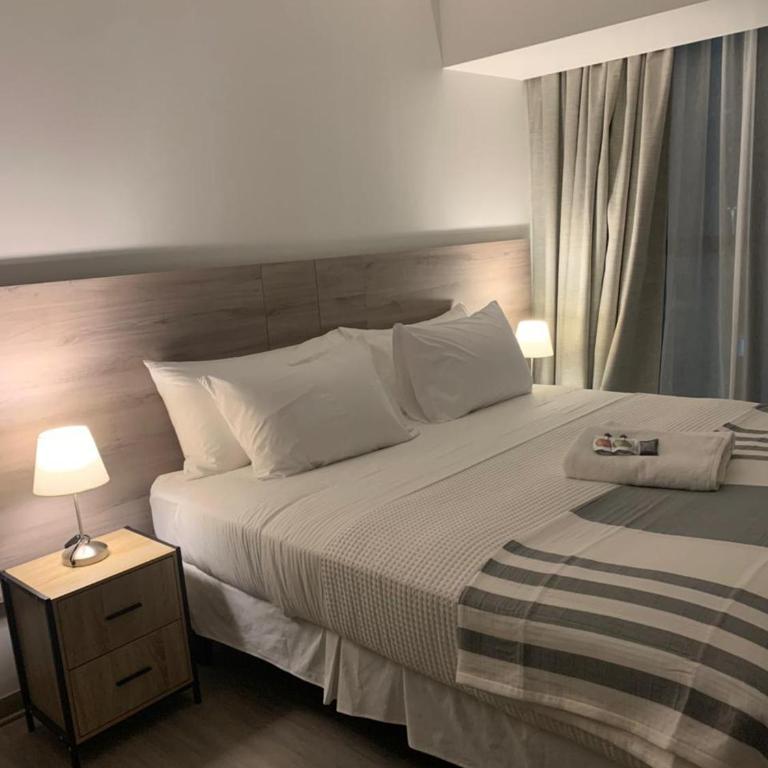 Urban Suites Apart Hotel con Estacionamiento Gratuito - Studio Apartment with King Bed - 4