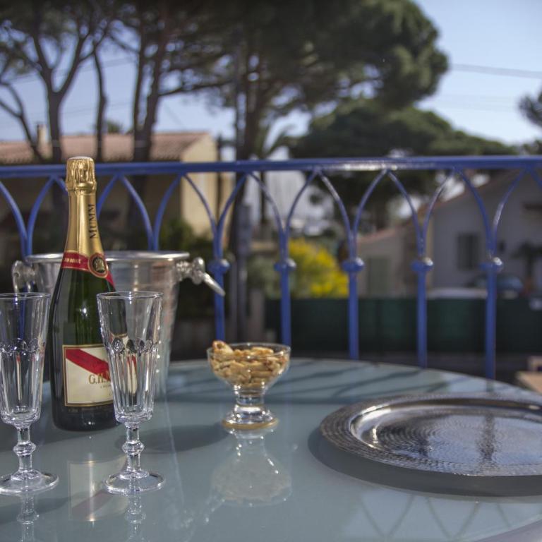 Hôtel Le Méditerranée - Chambre Double Supérieure avec terrasse ou balcon - 9