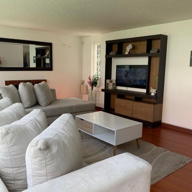 House close to nature in Nice - Casa de 5 dormitorios - 1