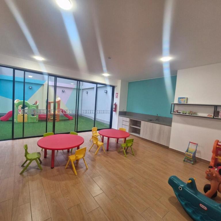 Brand new apartment just steps from Kennedy Park - Apartamento de 3 dormitorios - 11