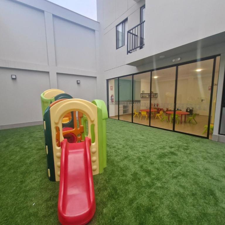 Brand new apartment just steps from Kennedy Park - Apartamento de 3 dormitorios - 32