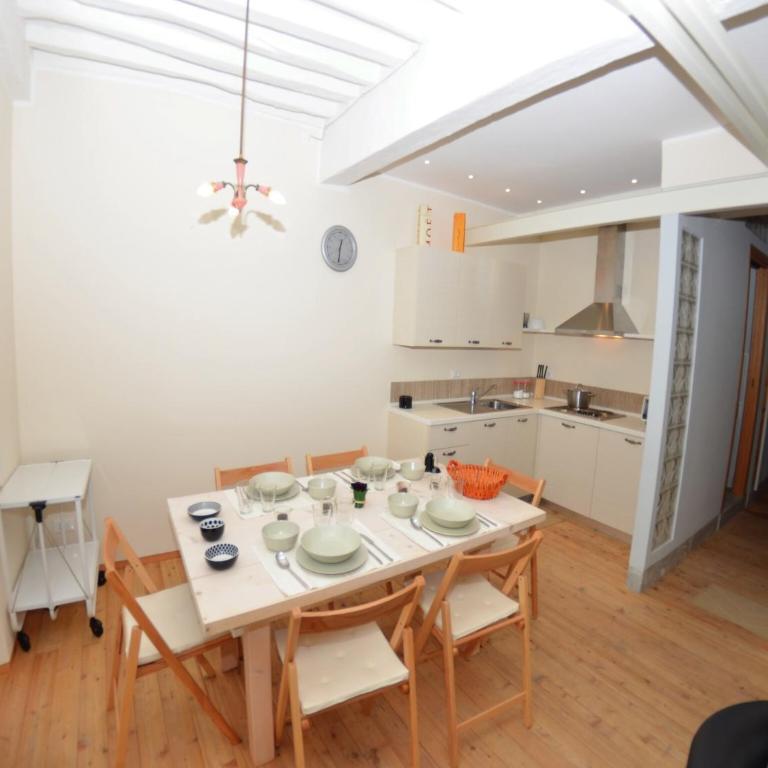Charming Mansion in Lucca - Casa Vacanze con 2 Camere da Letto - 7